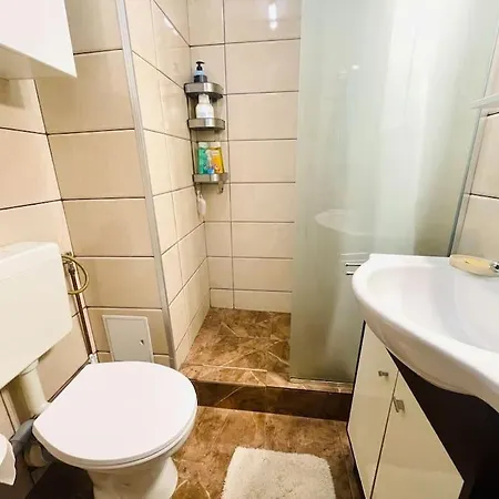 Ultra-central View 1 Bedroom With Balcony & Free Wifi Апартаменты Бухарест