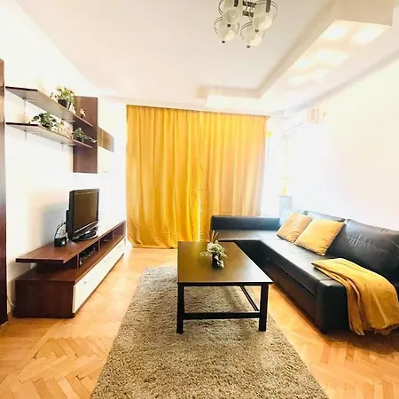 Апартаменты Ultra-central View 1 Bedroom With Balcony & Free Wifi *