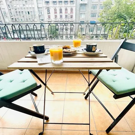 Ultra-central View 1 Bedroom With Balcony & Free Wifi Апартаменты