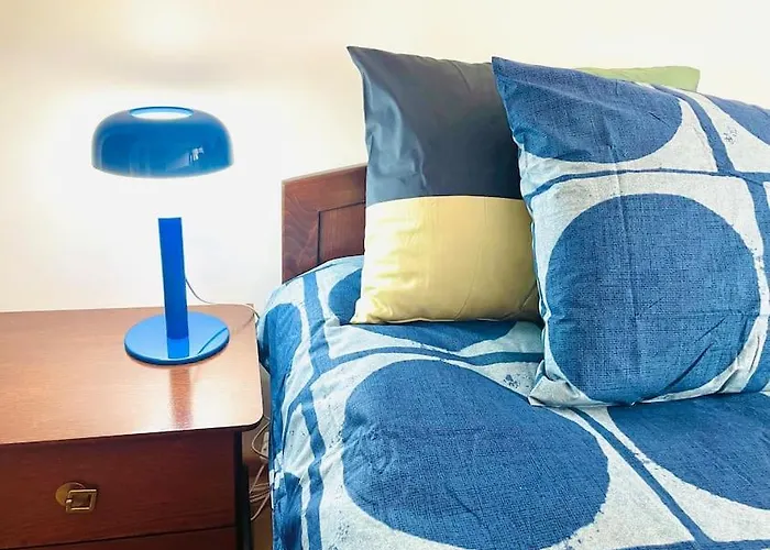 Апартаменти Cozy 1 Bedroom Flat, Ultracentral, Free Wifi *