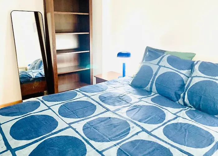 Cozy 1 Bedroom Flat, Ultracentral, Free Wifi Apartment *