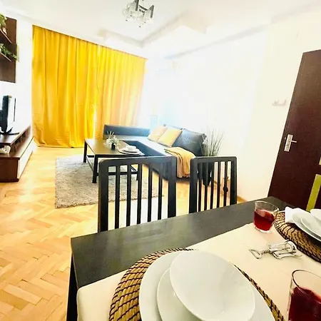 Ultra-central View 1 Bedroom With Balcony & Free Wifi Bucarest